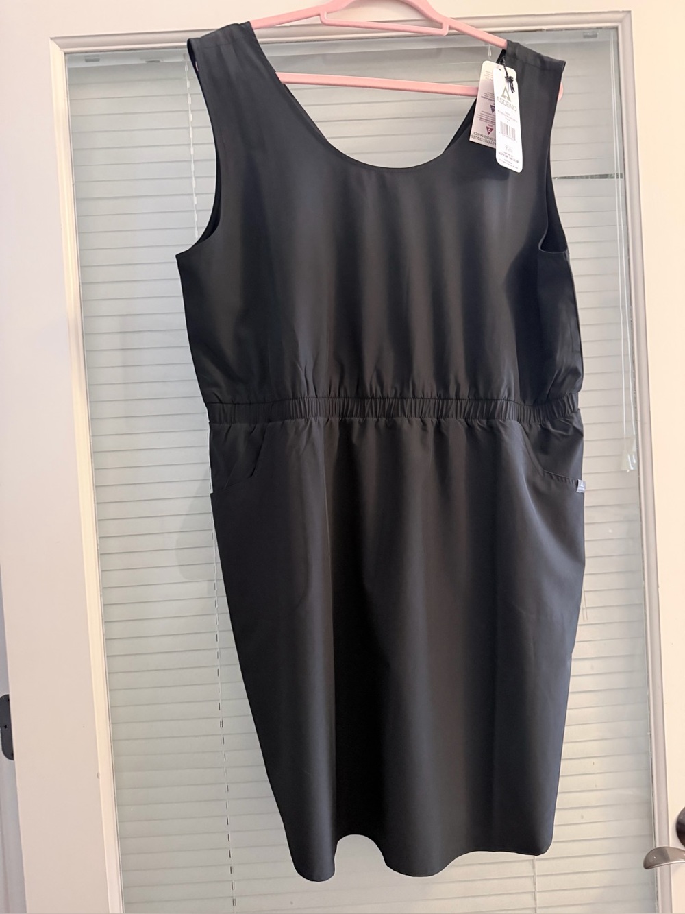 NWT Ascend Black Stretch Woven Dress XL Sleeveless Outdoor Travel Quick Dry XL